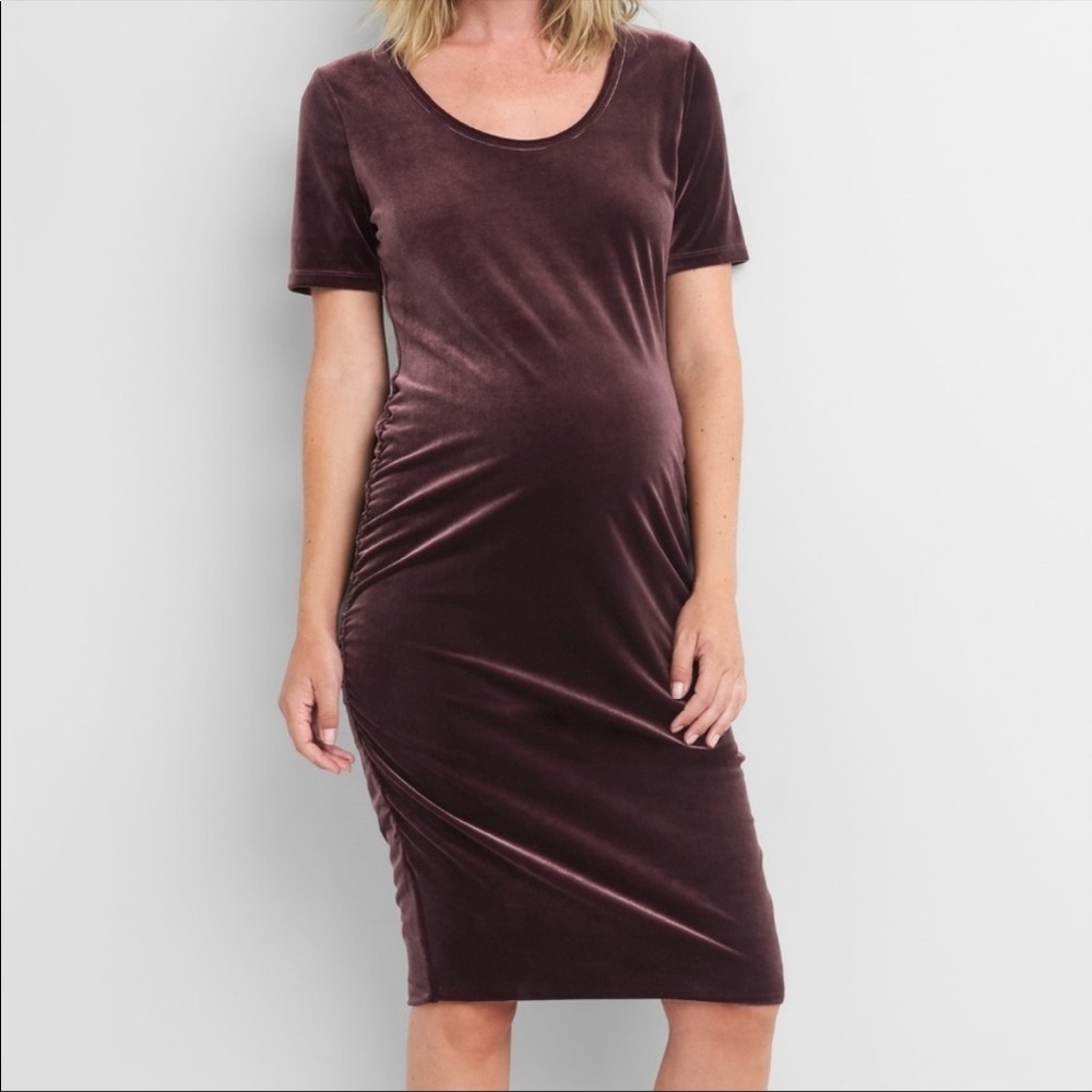 GAP Velvet Short Sleeve Midi Dress in Plum